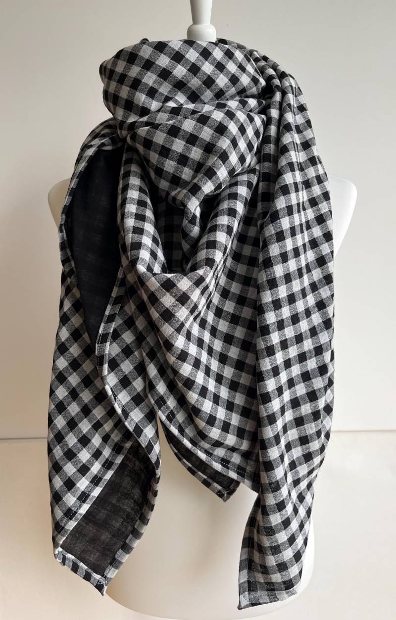 xxl Musselintuch Karo Dreieckstuch Tuch Bio-Musselin Damen, Schal , Mamatuch; Yogatuch, Pareo Schwarz Weiss Kariert von CogaDesign