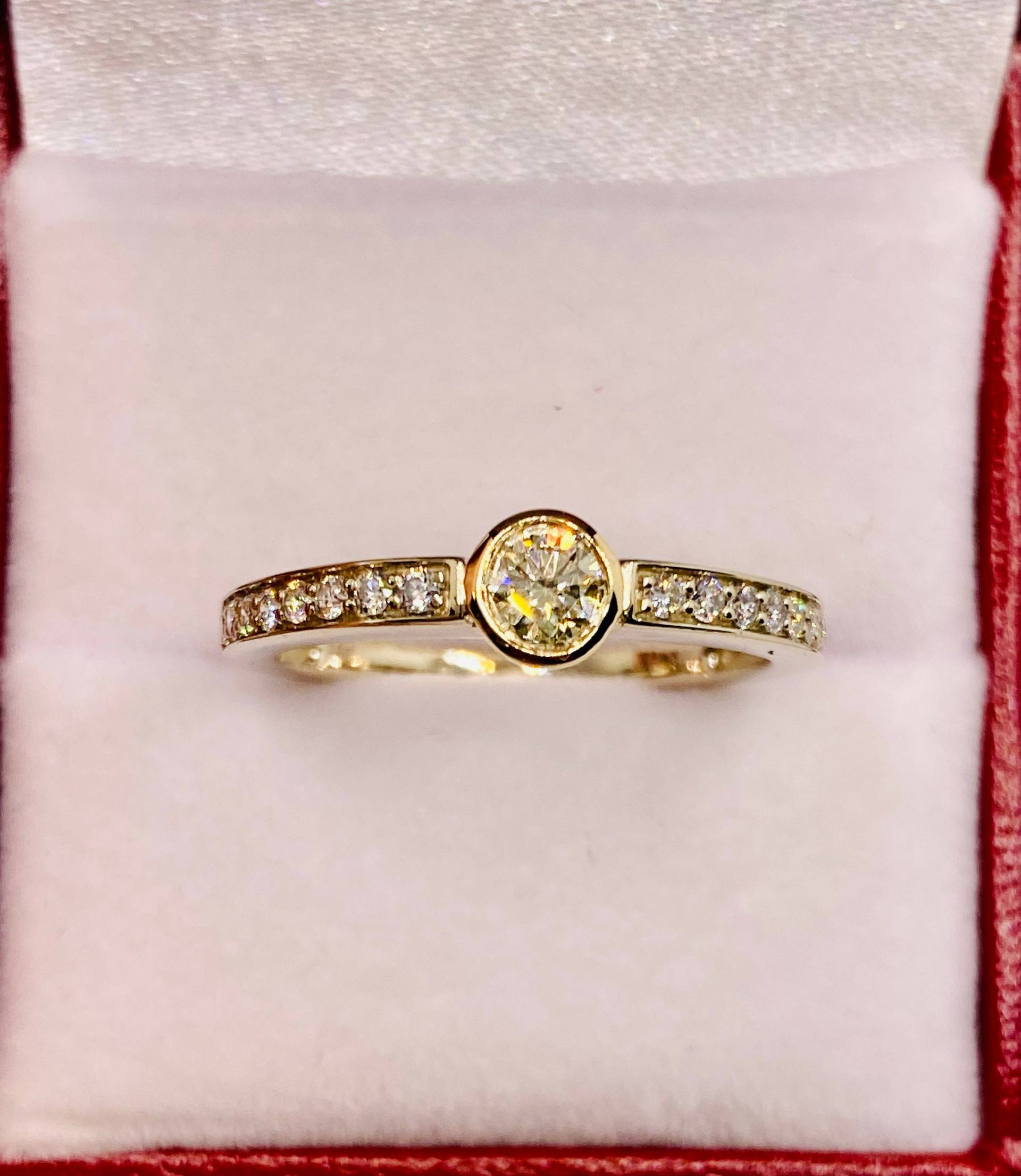 Schöne Vintage 14K Gelbgold Natürliche Diamanten Herren Oder Damen Ehering Ring von CohenBrilliants