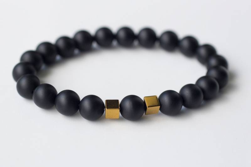 Luna | Onyx Armband Mit Hämatit Heilkristallen Für Erdung Und Zuversicht Luna | Onyx Armband Mit Hämatit Heilkristallen Für Erdung Und Zuversicht von CoilandConnect
