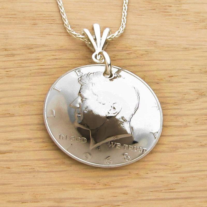 1968 Us Half Dollar Halskette - Feier Abschluss, Hochzeit Oder Neues Baby 1968 Us Half Dollar Halskette - Feier Abschluss, Hochzeit Oder Neues Baby von CoinCollectionShop