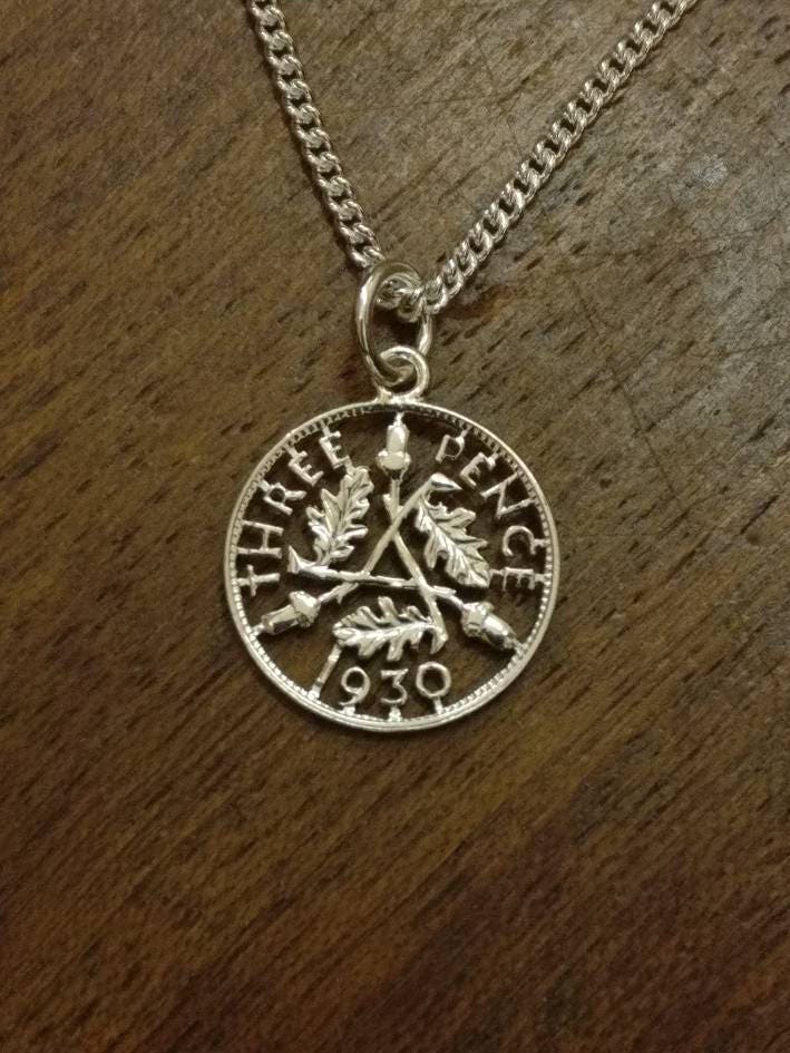 1930Er Silber Dreigroschen - Cut Out Coin Halskette von CoinCreationsShop