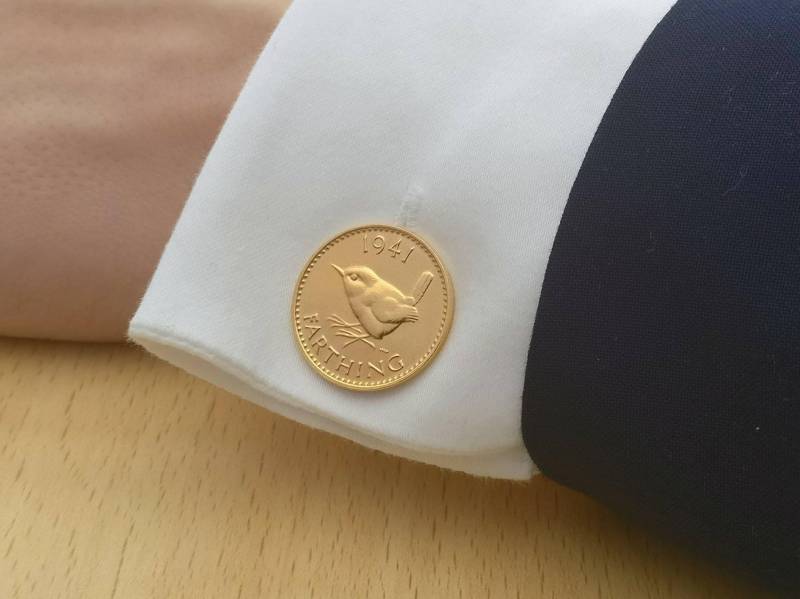 1941 Wren Farthing - Manschettenknöpfe Mit Vergoldeter Münze von CoinCreationsShop