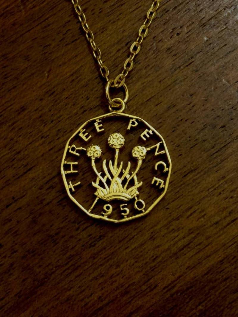 1950 Dreipenny - Cut Out Münzanhänger von CoinCreationsShop