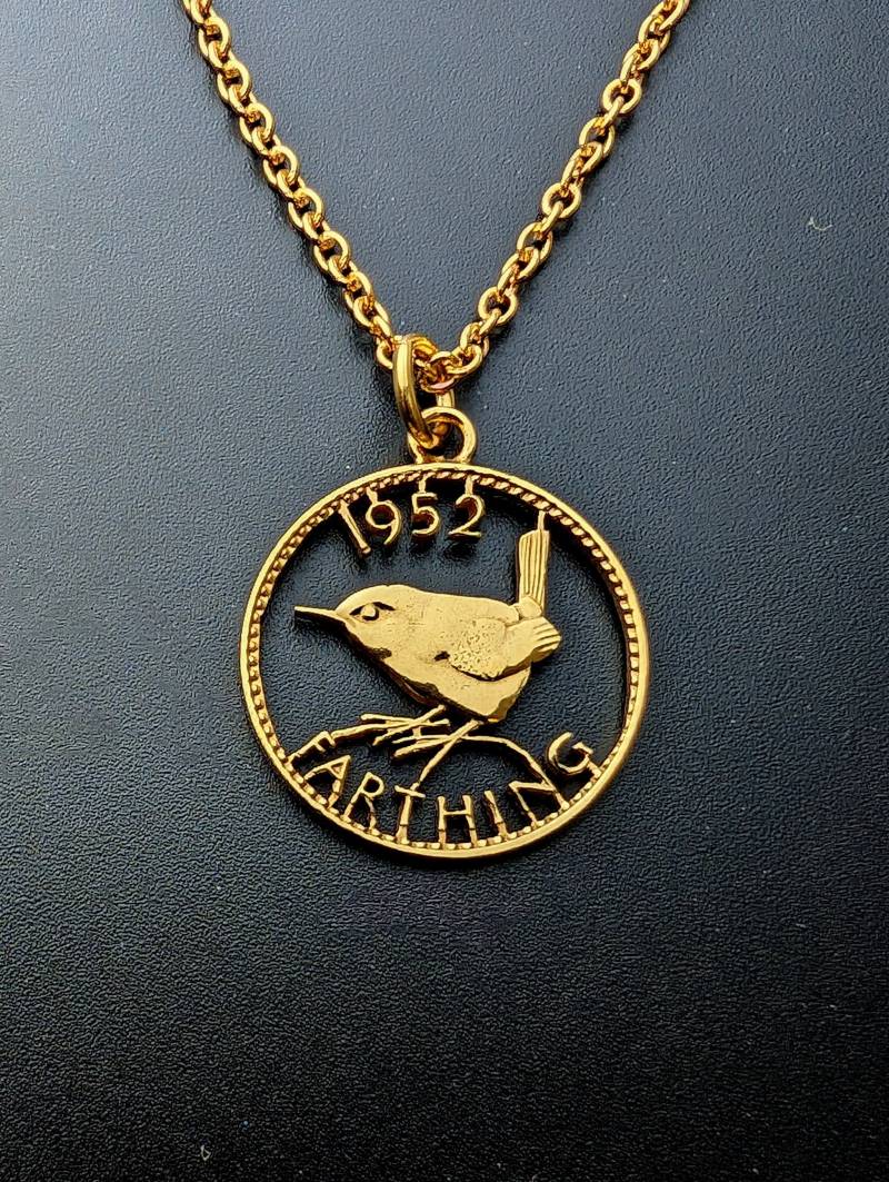 1952 Wren Farthing - Ausgeschnittene Münze Halskette von CoinCreationsShop