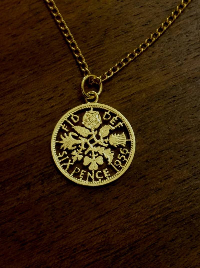 1956 Sixpence - Cut Out Münze Halskette von CoinCreationsShop