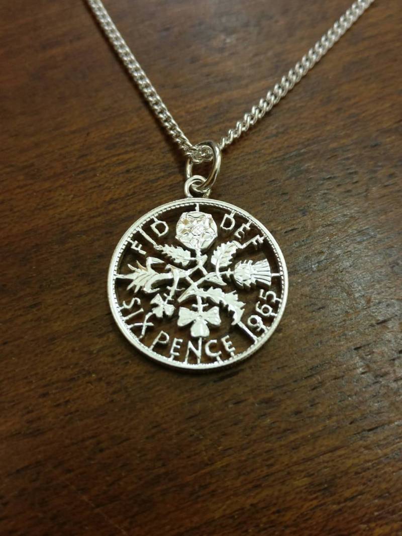 1965 Sixpence - Cut Out Münze Als Halskette von CoinCreationsShop