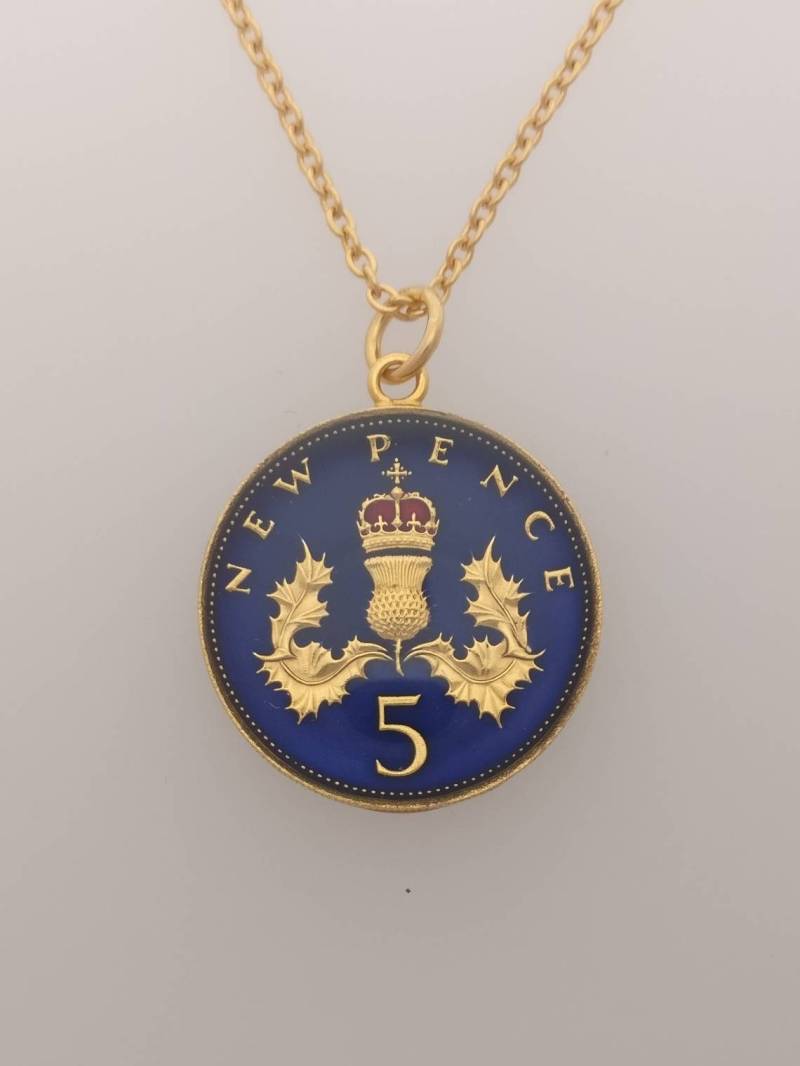 1979 Five Pence - Emaillierte Münzhalskette von CoinCreationsShop
