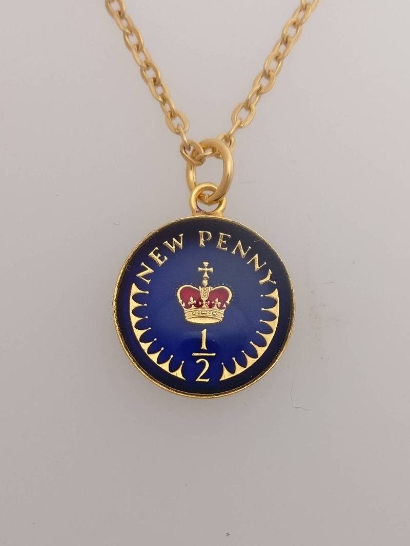 1981 Halfpenny - Emaillierte Münz-Halskette von CoinCreationsShop