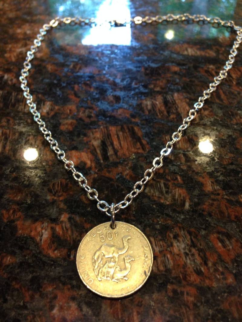 Dschibuti 50 Franken Münze Halskette von CoinCutters