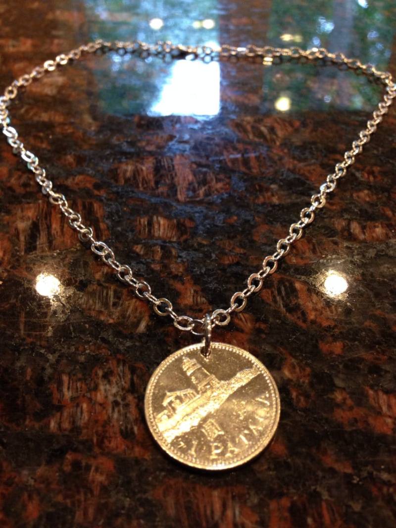 Macau 1 Pataca Münze Halskette von CoinCutters