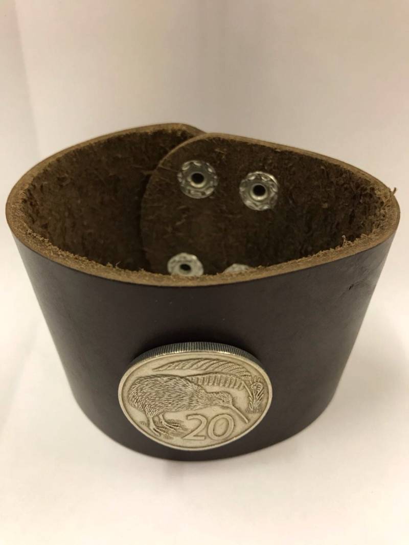 Neuseeland 20 Cent Vogel Leder Manschette Münze Armband von CoinCutters