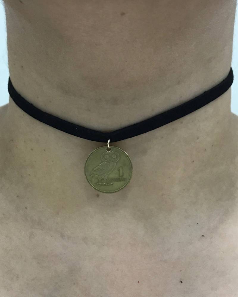 Schwarzer Samt Halsband Mit Griechenland 1 Drachmai Münze Eule von CoinCutters