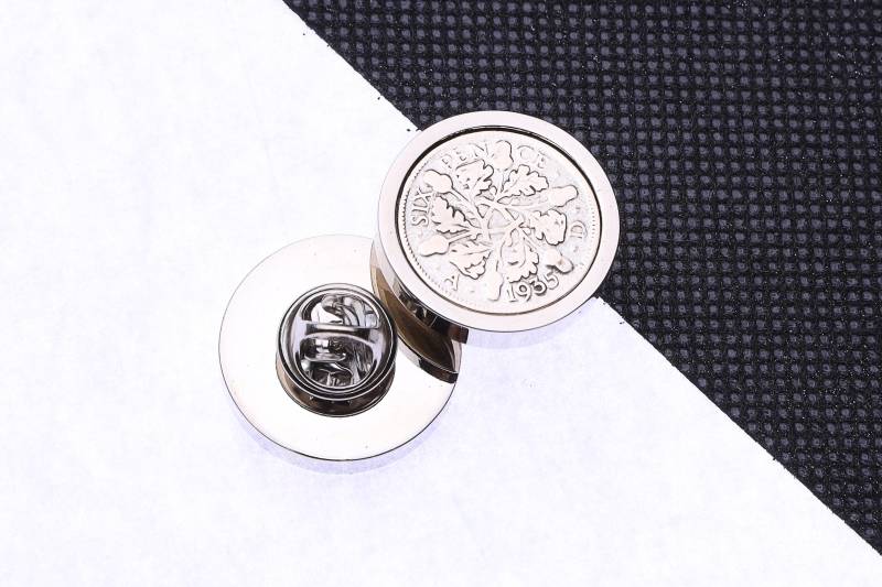 1935 90Er Geburtstag Lucky Sixpence Münze Pin Anstecker von CoinGiftShop