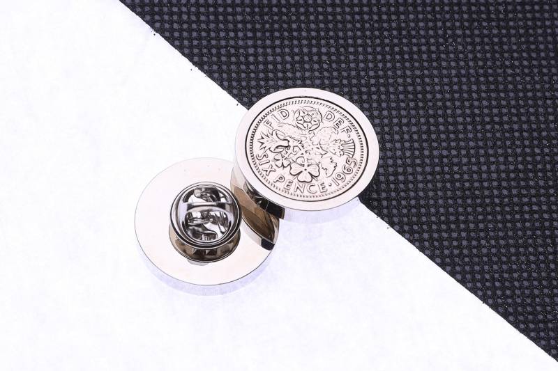 1965 60Er Geburtstag Lucky Sixpence Münze Pin Anstecker von CoinGiftShop