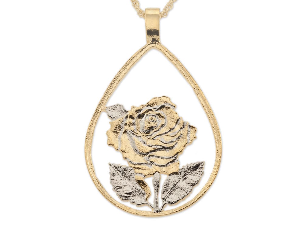 14 Karat Gold Rose Anhänger Halskette Hand Geschnitten Medaillon 14 Karat Gold Rose Anhänger Halskette Hand Geschnitten Medaillon von Coinjewelry