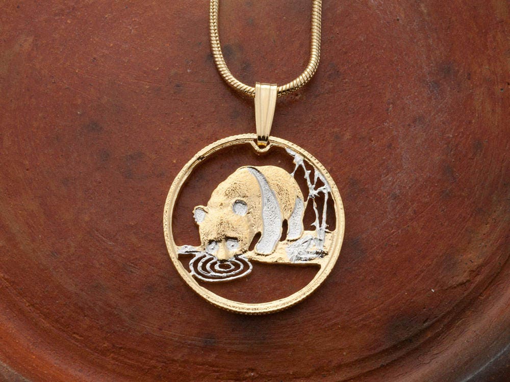 14K Gold & Rhodiniert Panda Bär Münze Anhänger Halskette 14K Gold & Rhodiniert Panda Bär Münze Anhänger Halskette von Coinjewelry