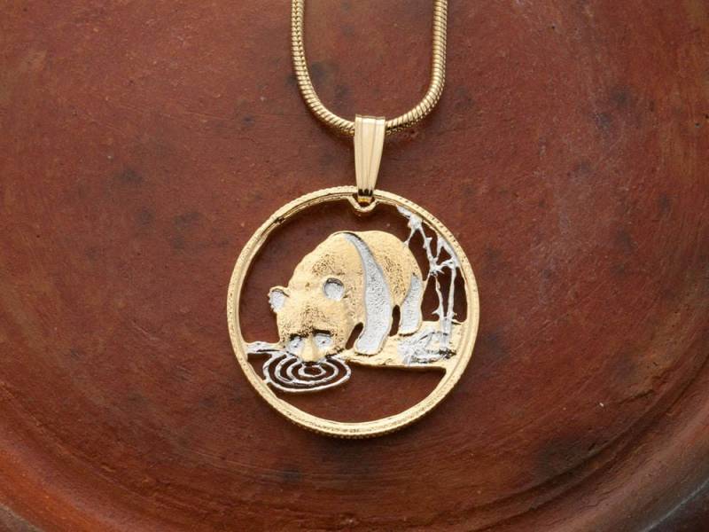 14K Gold & Rhodiniert Panda Bär Münze Anhänger Halskette von Coinjewelry