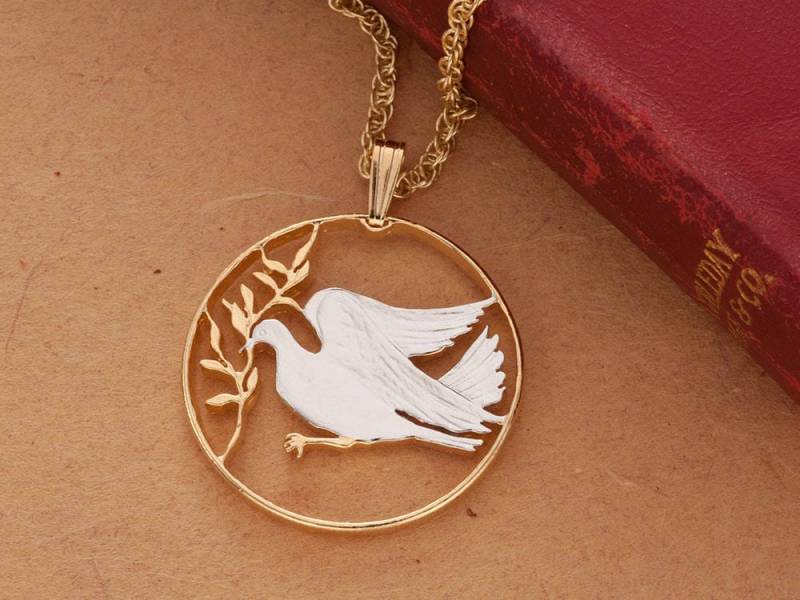 Friedenstaube Anhänger, Fatima 100 Lira Münze Handgeschnitten, 2, 5 cm Durchmesser | # R 303 von Coinjewelry