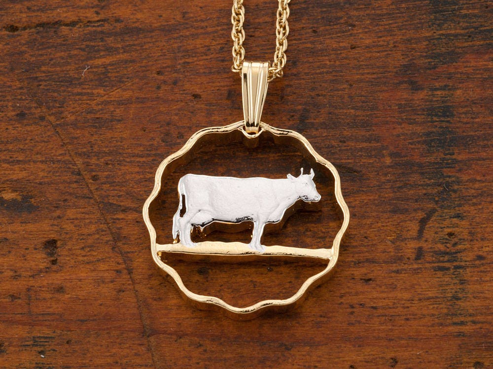 Guernsey Kuh Anhänger Handausgeschnittene Münze, 14K Vergoldet | R 153 Guernsey Kuh Anhänger Handausgeschnittene Münze, 14K Vergoldet | R 153 von Coinjewelry