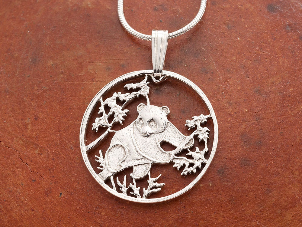 Hand Geschnitten Silber Panda Bär Münze Anhänger - Sterling Halskette Hand Geschnitten Silber Panda Bär Münze Anhänger - Sterling Halskette von Coinjewelry