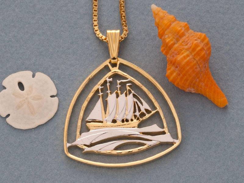 Hand Geschnittene Bermuda Münze Anhänger 14K Gold & Rhodium Plated Klipper von Coinjewelry