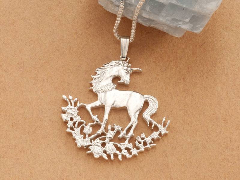 Hand Geschnittene Sterling Silber Einhorn Anhänger Halskette Münzschmuck von Coinjewelry