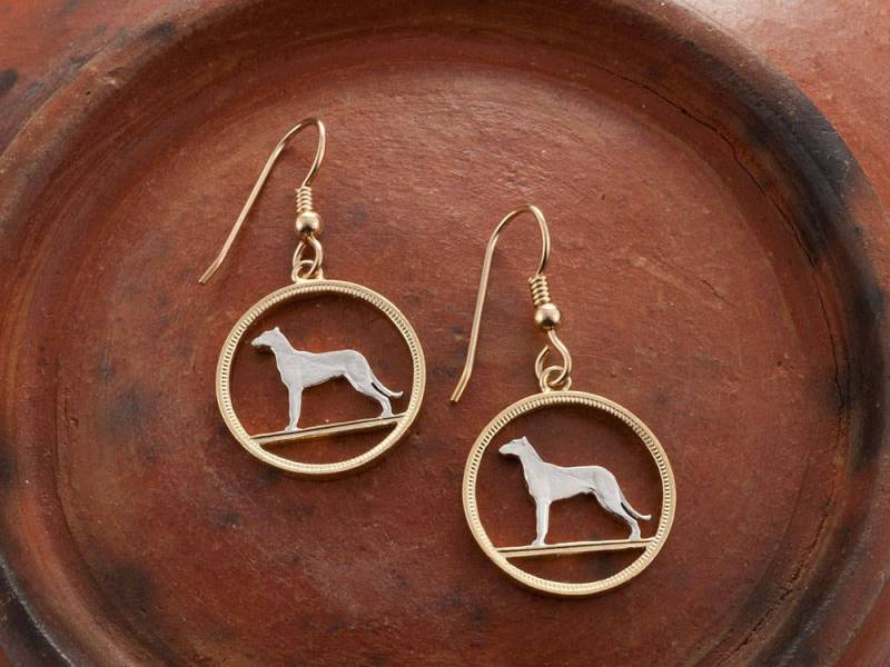 Handgeschnittene Irish Wolfhound Ohrringe 14K Gold Filled von Coinjewelry