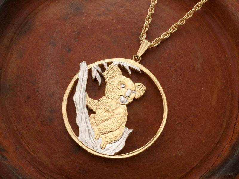 Handgeschnittener Koala-Anhänger 14K Gold, Rhodiniert von Coinjewelry