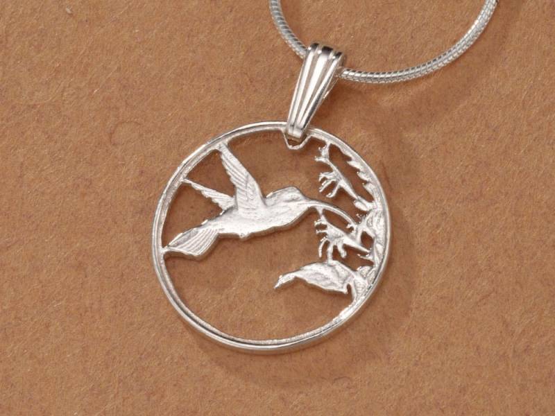 Handgeschnittener Sterlingsilber Kolibri-Anhänger - Trinidad 1 Cent von Coinjewelry