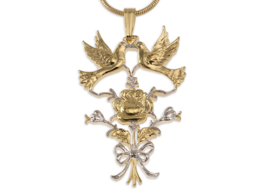 Love Birds Anhänger, Handgeschnittenes Silbermedaillon, 1 1/4" Lang, | #k 586 Love Birds Anhänger, Handgeschnittenes Silbermedaillon, 1 1/4" Lang, | #k 586 von Coinjewelry