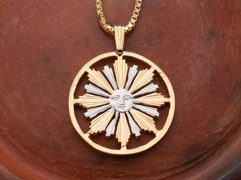 Uruguay Sonne Anhänger 14K Gold, Rhodiniert von Coinjewelry