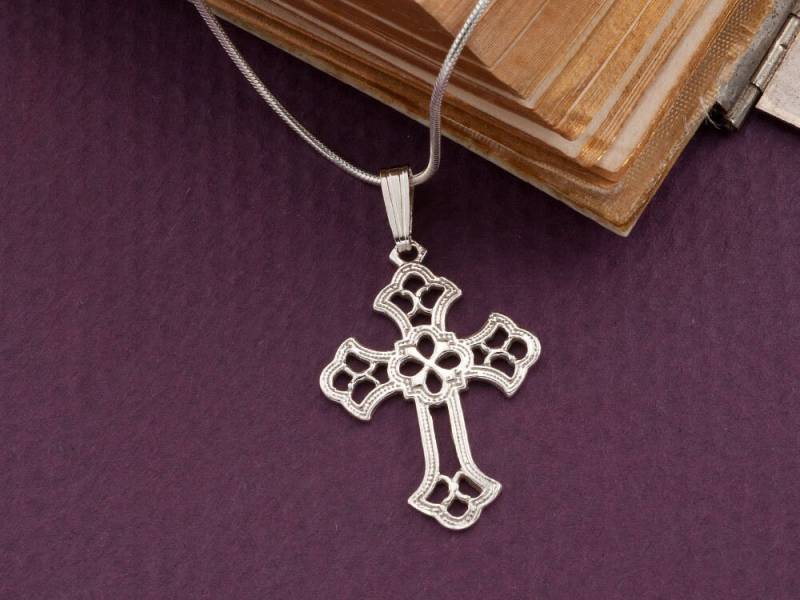 sterling Silber Religiöser Kreuz Anhänger Mit Schlangenkette von Coinjewelry