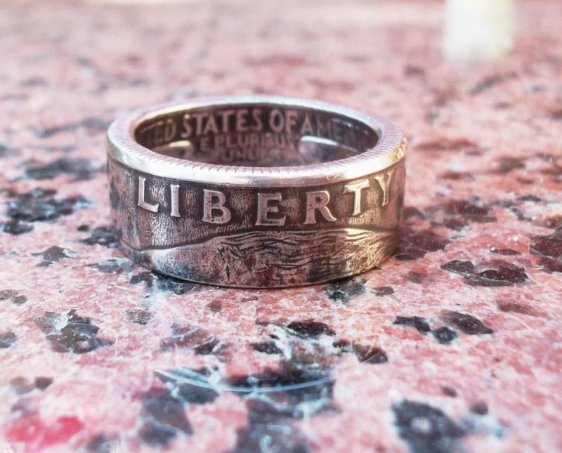35.-1990 Münzring, Geschenk Zum 35. Geburtstag, Jahrestag. Münzschmuck Aus Einem Vierteldollar Von 1990 35.-1990 Münzring, Geschenk Zum 35. Geburtstag, Jahrestag. Münzschmuck Aus Einem Vierteldollar Von 1990 von CoinringUkraine