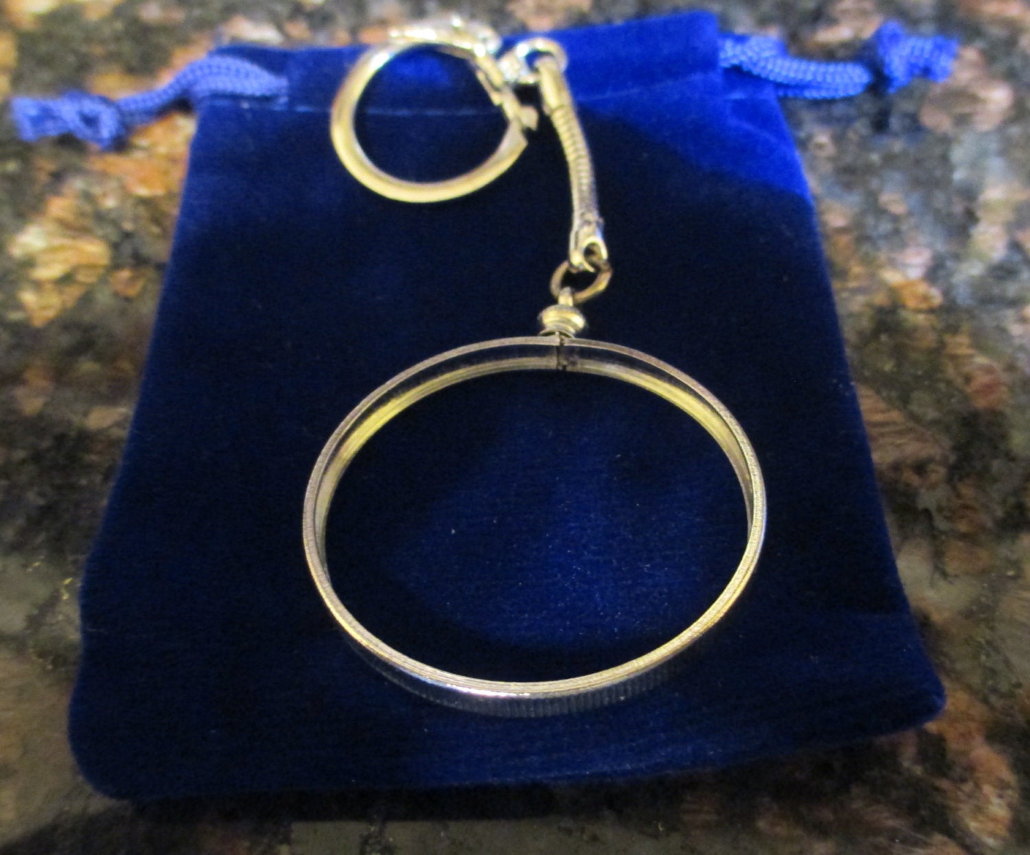 Schlüsselanhänger Mit Münzeinfassung Für Alte Silberdollars 1, 50 Euro Ohne Münze von CoinsCharm