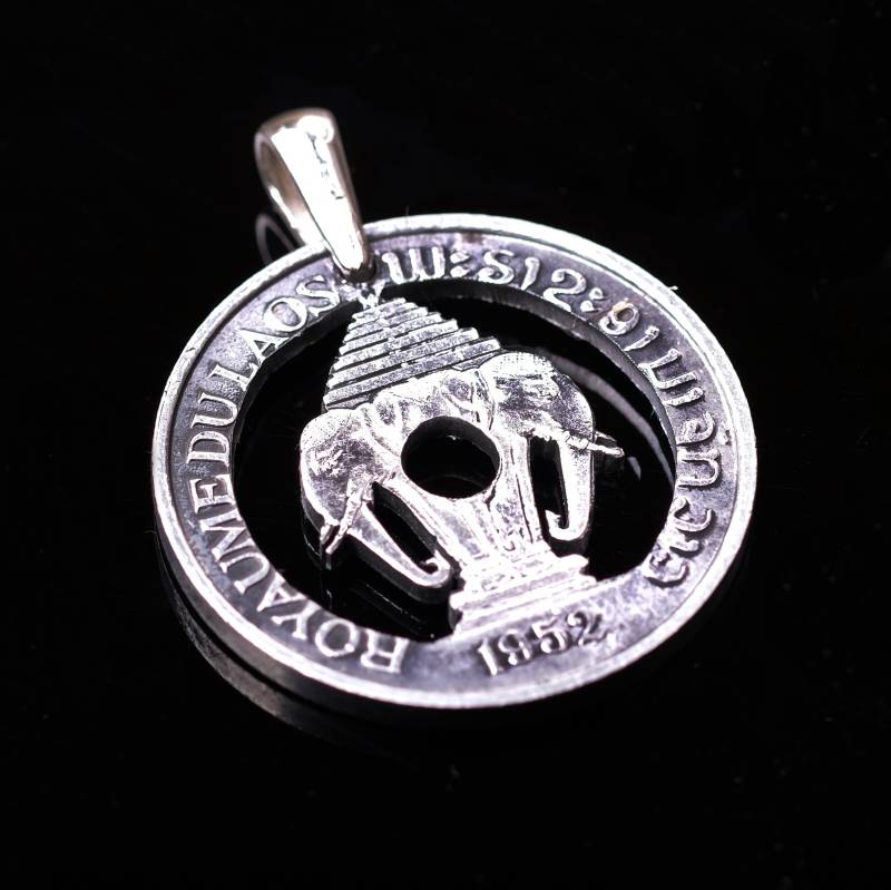 1952 Laos 20 Cents Cut Coin Anhänger Mit Halskette Elefanten Vientiane Muang Lao Indochinese von CoinsJeweller