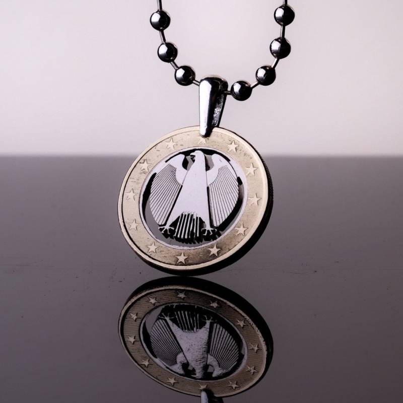 2002 Deutsche Euro Münze Adler. Cut Coin Anhänger Mit Halskette von CoinsJeweller