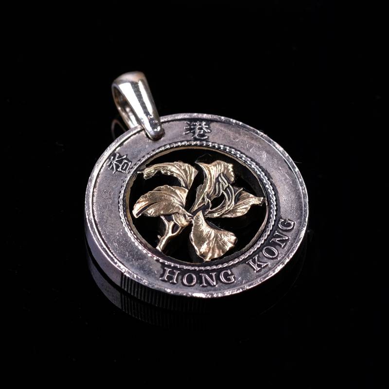 Hong Kong 10 Dollar Schnitt Münze Anhänger Mit Halskette Bauhinia Orchidee Blume von CoinsJeweller