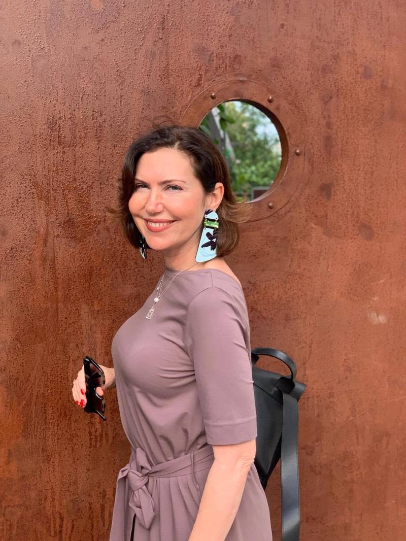 Wandbild - Schwarz Und Hellblau Bedrucktes Holz Lindgrüner Kristall Cabochon Große Statement Ohrringe von ColarabyME