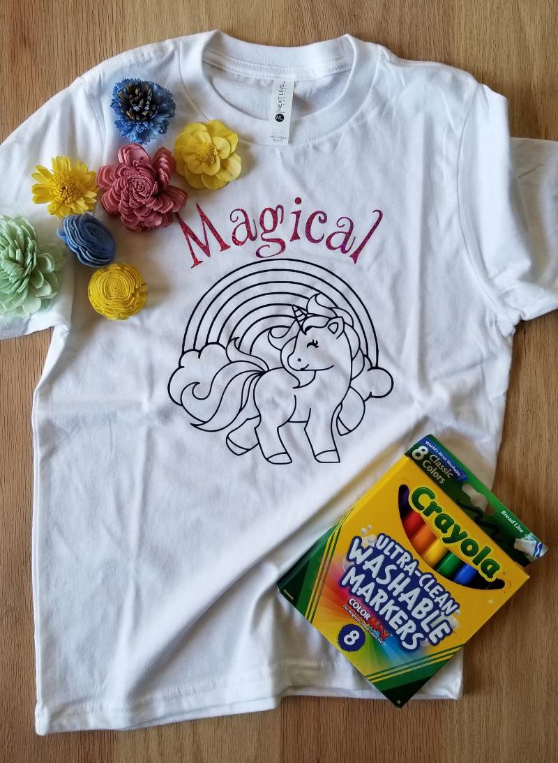 Ein "Magic" Coloring Tshirt von ColetteCountryCreate
