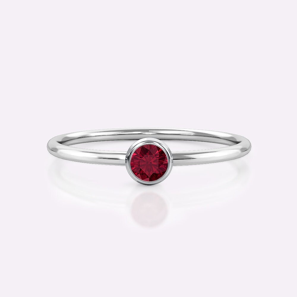 Solitär Rubin Ring Für Sie Frauen Mama Zierlich Single Red Juli Geburtsstein Edelstein 14K Weiß Gold Lünette Schlichte Versprechen Geschenk Schmuck von Colibritty