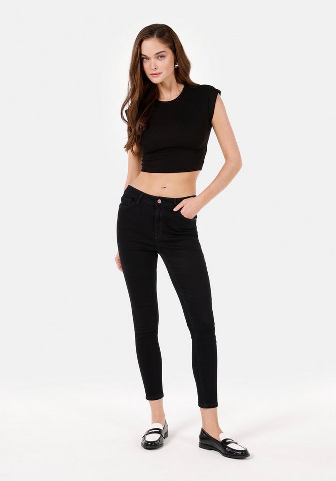 Colins Shorts Colins Skinny Fit Damen-Jeans in dunklem Indigoblau von Colins