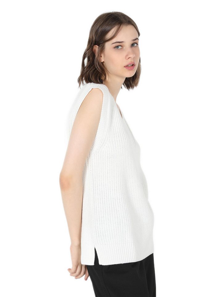 Colins Streifenpullover Colins Regular Fit V-Ausschnitt Unifarbener Damenpullover Colins Streifenpullover Colins Regular Fit V-Ausschnitt Unifarbener Damenpullover von Colins