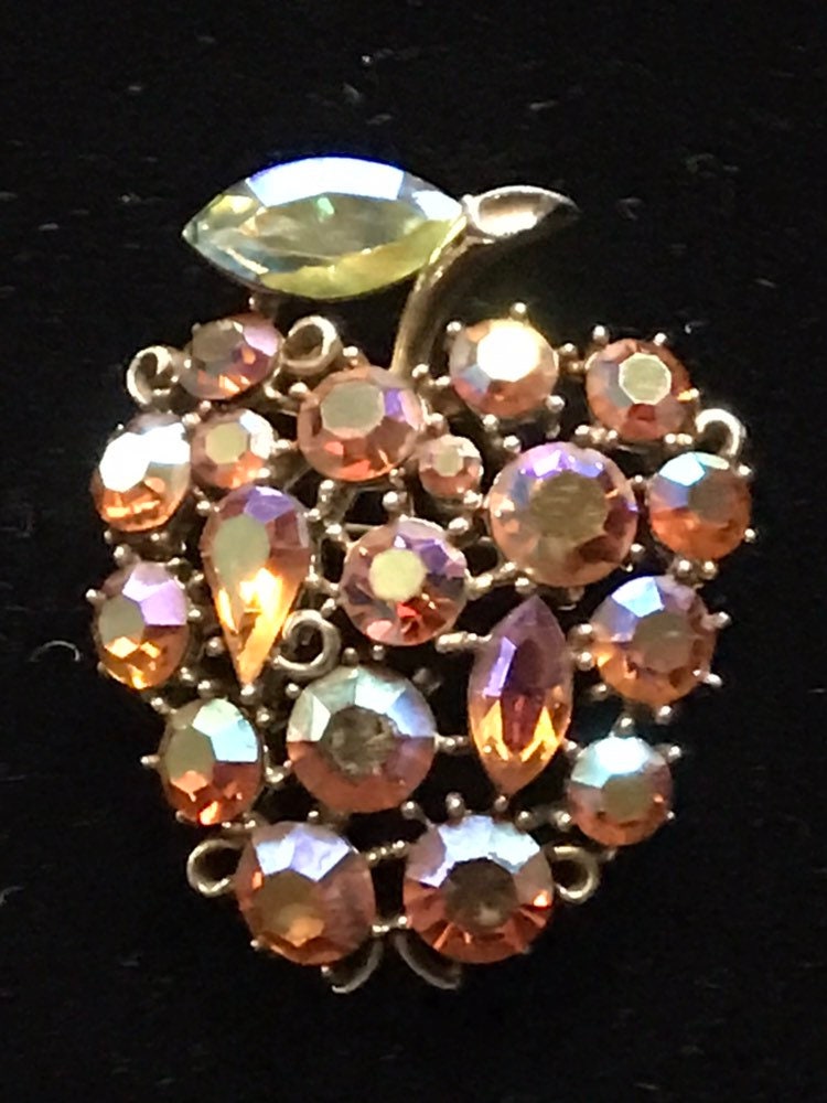 Vintage Brosche Pin Apfel Strass Aurora Borealis Kristall von CollectablesEmporium