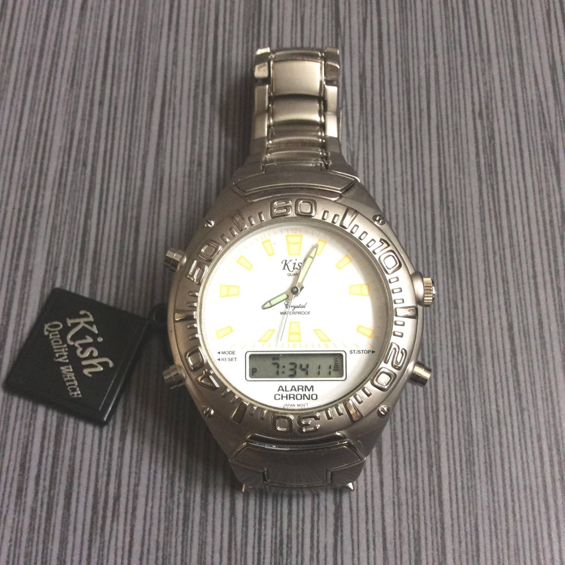 Kish Herren-Armbanduhr, Rund, Weiß, Mit Wecker Chrono-Zifferblatt Stundenanzeige, Seltenes Fundstück Vintage Unbenutzt, Neuer Zustand Kish Herren-Armbanduhr, Rund, Weiß, Mit Wecker Chrono-Zifferblatt Stundenanzeige, Seltenes Fundstück Vintage Unbenutzt, Neuer Zustand von CollectiblechaosUS