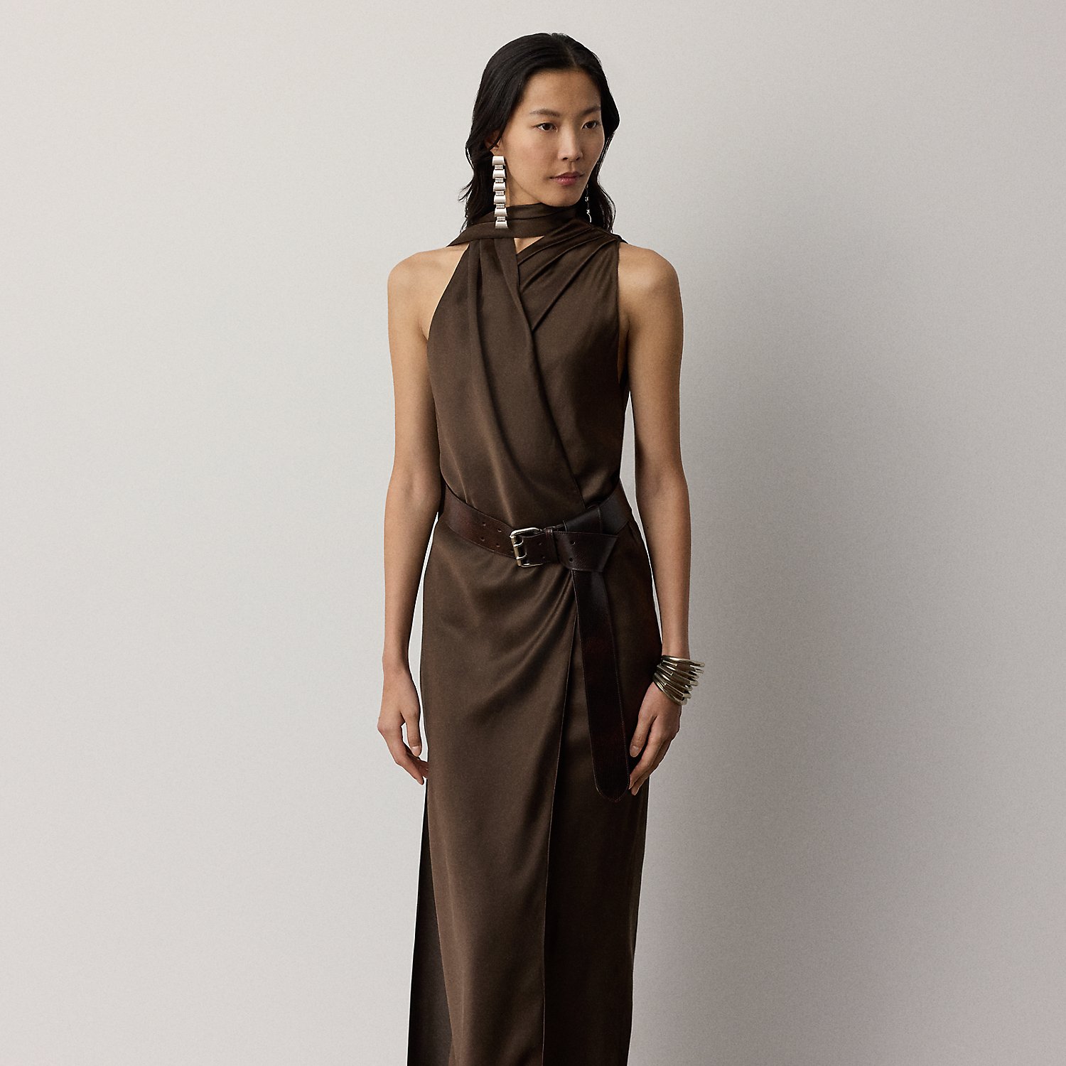 Abendkleid Rynn aus Duchesse-Seidensatin von Collection