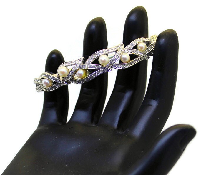 Panetta Perlen Armreif Armband Strass Blatt Design Brautschmuck von CollectionsbyAnn