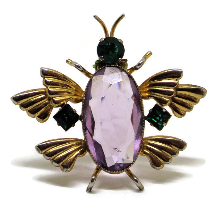 Art Deco Skarabäus Pelz-Haarspange Goldfarbene Insektenbrosche Mit Lila Glasstein von CollectionsbyAnn