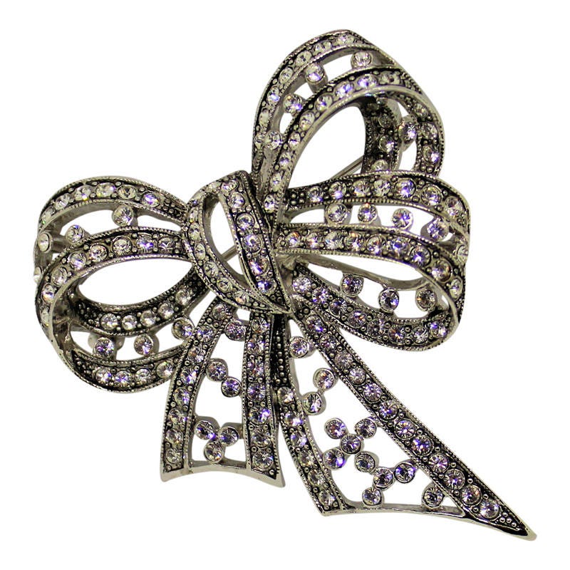 Joan Rivers Strass Bogen Brosche Silber Klassiker Sammlungs Pin Joan Rivers Strass Bogen Brosche Silber Klassiker Sammlungs Pin von CollectionsbyAnn