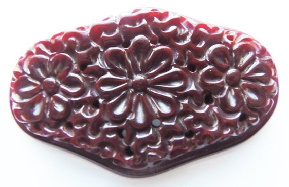 Vintage 1930S Bakelit Brosche Handgeschnitzte Rote Florale Art Deco Anstecknadel von CollectionsbyAnn