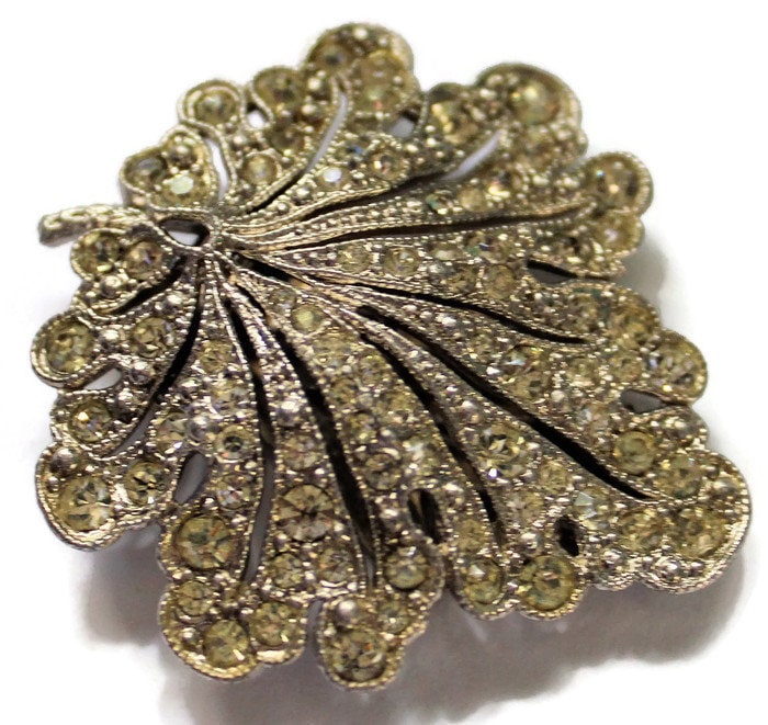 Vintage Art Deco Strass Blatt Kleiderclip, 1930Er Jahre Hollywood Glamour von CollectionsbyAnn